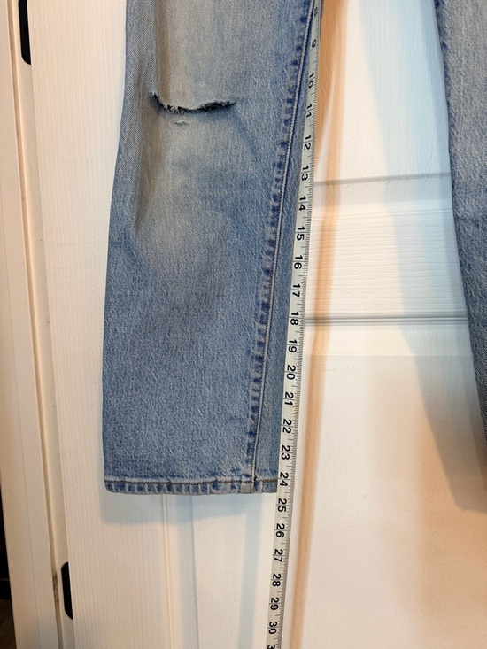 Levi’s 501 Jeans W26 Cropped Straight Leg Light Wash Distressed Vintage Fit - Picture 6 of 9